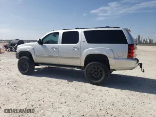 2013 Chevrolet Suburban LT with VIN 1GNSKJE74DR366339, listed as a Copart auction lot 47167315 with 113,106 mi miles and Salvage Title. Bid and sale history available at carsss.com. Image 2.