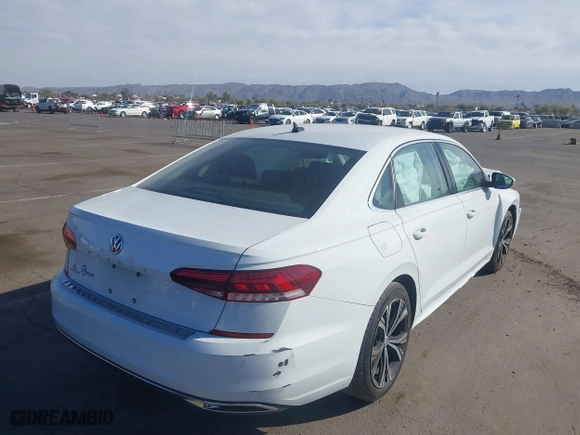 2021 Volkswagen Passat 2.0T SE with VIN 1VWSA7A32MC001319, listed as a IAAI auction lot 41603999 with 113,016 mi miles. Bid and sale history available at carsss.com. Image 4.