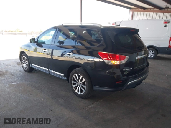 2016 Nissan Pathfinder Platinum with VIN 5N1AR2MM4GC632670, listed as a IAAI auction lot 42433320 with 92,686 mi miles and . Bid and sale history available at DreamBid. Image 3.