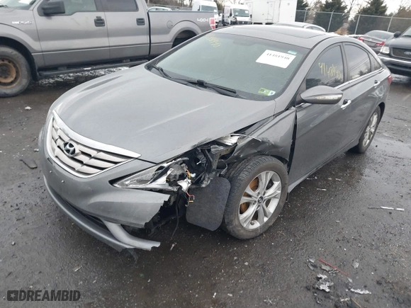 2013 Hyundai Sonata SE with VIN 5NPEC4AC6DH600768, listed as a IAAI auction lot 41481940 with 128,921 mi miles. Bid and sale history available at carsss.com. Image 17.