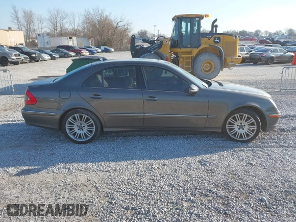 2008 Mercedes-Benz E 350 Luxury z VIN WDBUF87X08B334237, wystawiony jako IAAI lot #41735498 z przebiegiem 224 205 mil mil oraz . Historia ofert i sprzedaży dostępna na DreamBid. Obrazek 12.