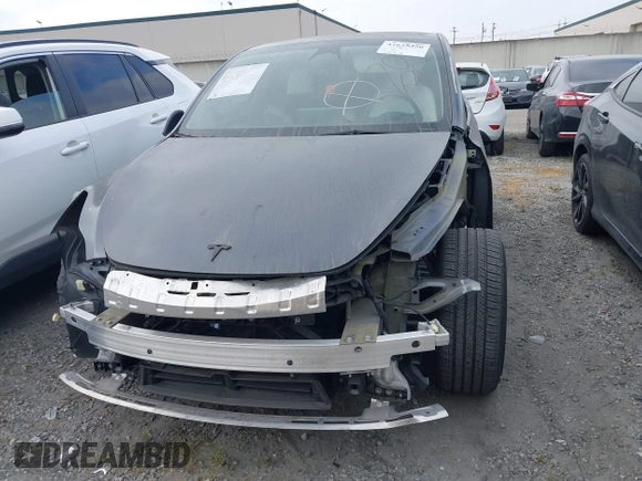 2023 Tesla Model Y Performance z VIN 7SAYGDEF6PF774965, wystawiony jako IAAI lot #41655550 z przebiegiem 33 824 mil mil oraz . Historia ofert i sprzedaży dostępna na DreamBid. Obrazek 12.