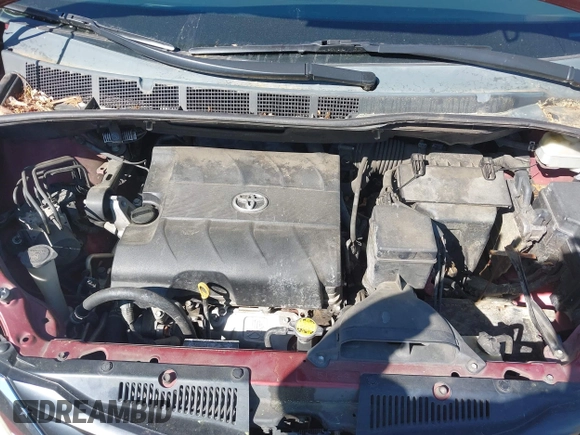 2011 Toyota Sienna LE AAS with VIN 5TDKK3DC5BS002349, listed as a IAAI auction lot 42058258 with 284,140 mi miles. Bid and sale history available at carsss.com. Image 10.