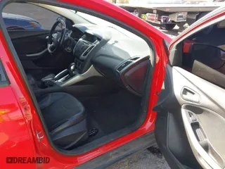 2013 Ford Focus SE with VIN 1FADP3F20DL266037, listed as a IAAI auction lot 42019852 with 160,549 mi miles. Bid and sale history available at carsss.com. Image 5.