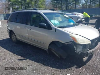 2005 Toyota Sienna CE with VIN 5TDZA23C65S372579, listed as a IAAI auction lot 41934465 with 211,470 mi miles. Bid and sale history available at carsss.com. Image 1.