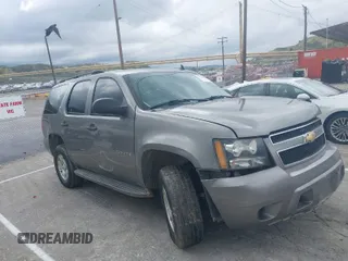 2007 Chevrolet Tahoe LT z VIN 1GNFC13J07J122414, wystawiony jako IAAI lot #39134539 z przebiegiem Nie podano mil oraz . Historia ofert i sprzedaży dostępna na DreamBid. Obrazek 1.