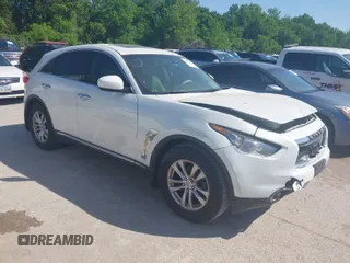 2012 Infiniti FX35 with VIN JN8AS1MU7CM120431, listed as a IAAI auction lot 42038833 with 223,041 mi miles. Bid and sale history available at carsss.com. Image 1.