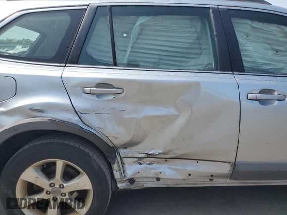 2014 Subaru Outback 2.5i with VIN 4S4BRBAC1E3208876, listed as a Copart auction lot 58860945 with 125,140 mi miles and Salvage title. Bid and sale history available at DreamBid. Image 11.