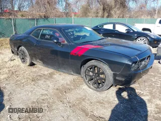 2014 Dodge Challenger R/T Plus z VIN 2C3CDYBT7EH287321, wystawiony jako IAAI lot #41196946 z przebiegiem 105 046 mil mil oraz . Historia ofert i sprzedaży dostępna na DreamBid. Obrazek 1.