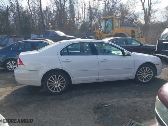 2007 Mercury Milan Premier with VIN 3MEHM08147R602137, listed as a IAAI auction lot 41678340 with 201,791 mi miles. Bid and sale history available at carsss.com. Image 13.