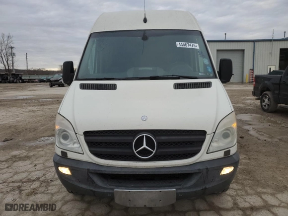 2012 Mercedes-Benz Sprinter Passenger Vans with VIN WDZPE8CC3C5624452, listed as a Copart auction lot 44467475 with NaN miles and Clean Title. Bid and sale history available at carsss.com. Image 5.