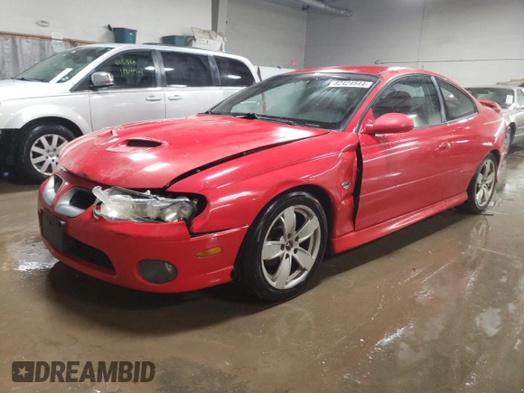 2004 Pontiac GTO with VIN 6G2VX12G74L288788, listed as a Copart auction lot 82424544 with 212,085 mi miles and Salvage Title. Bid and sale history available at carsss.com. Image 1.