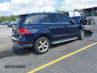 2018 Mercedes-Benz GLE 350 z VIN 4JGDA5HB4JB060589, wystawiony jako IAAI lot #42198278 z przebiegiem 58 527 mil mil oraz . Historia ofert i sprzedaży dostępna na DreamBid. Obrazek 4.