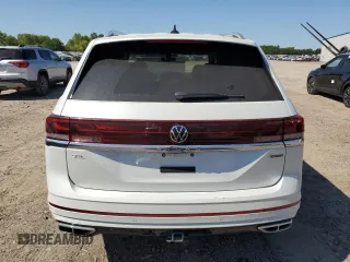 2024 Volkswagen Atlas SEL Premium R-Line z VIN 1V2FR2CA8RC516391, wystawiony jako Copart lot #51739075 z przebiegiem 21 723 mil mil oraz Szkoda całkowita • Salvage title. Historia ofert i sprzedaży dostępna na DreamBid. Obrazek 6.