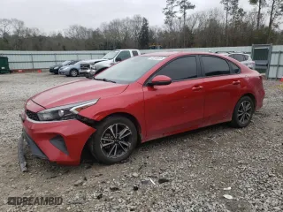 2022 Kia Forte LXS with VIN 3KPF24AD2NE467688, listed as a Copart auction lot 43212615 with 70,053 mi miles and Salvage Title. Bid and sale history available at carsss.com. Image 1.