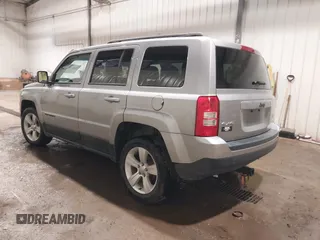 2016 Jeep Patriot Latitude with VIN 1C4NJRFB0GD581213, listed as a IAAI auction lot 42407888 with 104,202 mi miles and . Bid and sale history available at DreamBid. Image 3.