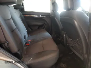 2011 Kia Sorento LX z VIN 5XYKT4A12BG161445, wystawiony jako Copart lot #56348755 z przebiegiem 199 777 mil mil oraz Szkoda całkowita • Salvage title. Historia ofert i sprzedaży dostępna na DreamBid. Obrazek 11.