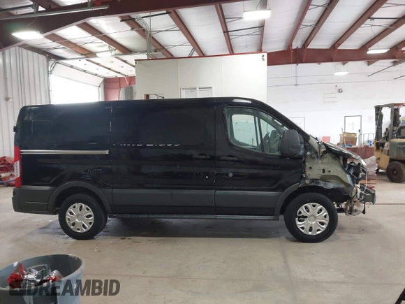 2018 Ford Transit with VIN 1FTYE1YM6JKA38498, listed as a IAAI auction lot 42522740 with 117,220 mi miles and . Bid and sale history available at DreamBid. Image 13.