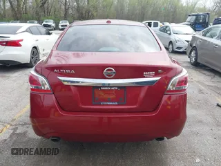 2015 Nissan Altima 2.5 S with VIN 1N4AL3AP1FN904367, listed as a IAAI auction lot 41930507 with 180,453 mi miles. Bid and sale history available at carsss.com. Image 16.