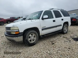 2002 Chevrolet Tahoe LS with VIN 1GNEC13Z52R256217, listed as a Copart auction lot 43528965 with 273,241 mi miles and Salvage Title. Bid and sale history available at carsss.com. Image 1.