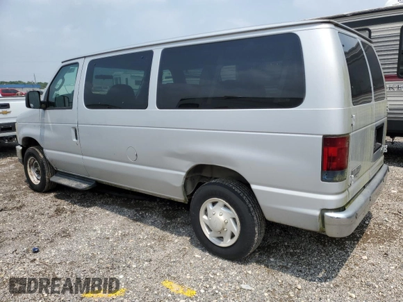 2008 Ford Econoline Passenger XL with VIN 1FBNE31LX8DA80174, listed as a Copart auction lot 51959524 with 109,586 mi miles and Clean Title. Bid and sale history available at carsss.com. Image 2.