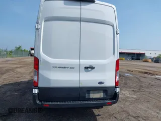 2023 Ford Transit Cargo с VIN 1FTBR1X88PKB01513, выставлен на аукционе IAAI как лот 42496329 с пробегом 65 621 миль миль и . История ставок и продаж доступна на DreamBid. Изображение 16.