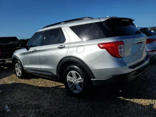 2024 Ford Explorer XLT with VIN 1FMSK7DHXRGA69368, listed as a Copart auction lot 49709375 with 0 mi miles and Non Repairable. Bid and sale history available at carsss.com. Image 2.