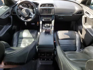 2018 Jaguar F-Pace S z VIN SADCM2FV4JA250891, wystawiony jako Copart lot #52777325 z przebiegiem 131 858 mil mil oraz Szkody całkowita. Historia ofert i sprzedaży dostępna na DreamBid. Obrazek 8.