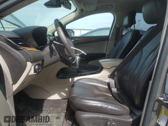 2017 Lincoln MKC Select with VIN 5LMTJ2DH4HUL12650, listed as a Copart auction lot 51886644 with 110,807 mi miles and Salvage title. Bid and sale history available at DreamBid. Image 7.