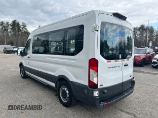 2018 Ford Transit Passenger XL z VIN 1FBZX2CM1JKA87138, wystawiony jako Copart lot #53706825 z przebiegiem 207 885 mil mil oraz Tytuł czysty. Historia ofert i sprzedaży dostępna na DreamBid. Obrazek 3.