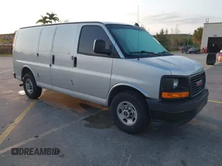 2017 GMC Savana Cargo Van with VIN 1GTW7AFG2H1335394, listed as a IAAI auction lot 41609288 with 130,485 mi miles. Bid and sale history available at carsss.com. Image 1.