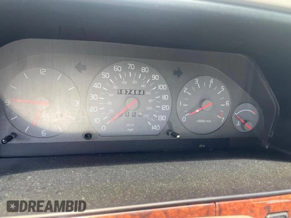1998 Volvo S90 with VIN YV1KS9606W1129999, listed as a Copart auction lot 47872505 with 197,484 mi miles and Clean Title. Bid and sale history available at carsss.com. Image 8.