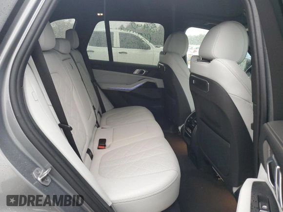 2024 BMW X5 sDrive40i z VIN 5UX13EU09R9S65574, wystawiony jako Copart lot #50068745 z przebiegiem 27 083 mil mil oraz Szkoda całkowita • Salvage title. Historia ofert i sprzedaży dostępna na DreamBid. Obrazek 11.
