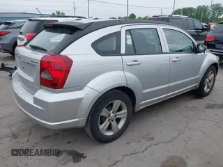 2011 Dodge Caliber Mainstreet z VIN 1B3CB3HA9BD296963, wystawiony jako IAAI lot #42381904 z przebiegiem 200 350 mil mil oraz . Historia ofert i sprzedaży dostępna na DreamBid. Obrazek 4.