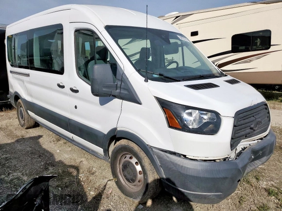 2018 Ford Transit Passenger XL z VIN 1FBAX2CM6JKA67593, wystawiony jako Copart lot #54932145 z przebiegiem 27 491 mil mil oraz Szkody całkowita. Historia ofert i sprzedaży dostępna na DreamBid. Obrazek 4.
