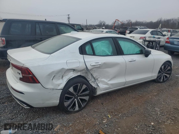2022 Volvo S60 Momentum with VIN 7JRL12TZ5NG160844, listed as a Copart auction lot 88530585 with 0 mi miles and Salvage Title. Bid and sale history available at carsss.com. Image 3.