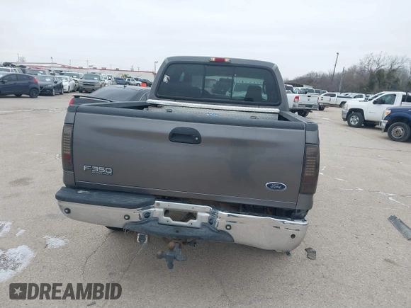 2004 Ford F-350 XL z VIN 1FTSW31P14ED94721, wystawiony jako IAAI lot #41591234 z przebiegiem 221 687 mil mil oraz . Historia ofert i sprzedaży dostępna na DreamBid. Obrazek 16.