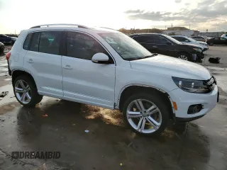 2016 Volkswagen Tiguan R-Line with VIN WVGBV7AX1GW079891, listed as a Copart auction lot 88413125 with 115,551 mi miles and Clean Title. Bid and sale history available at DreamBid. Image 4.