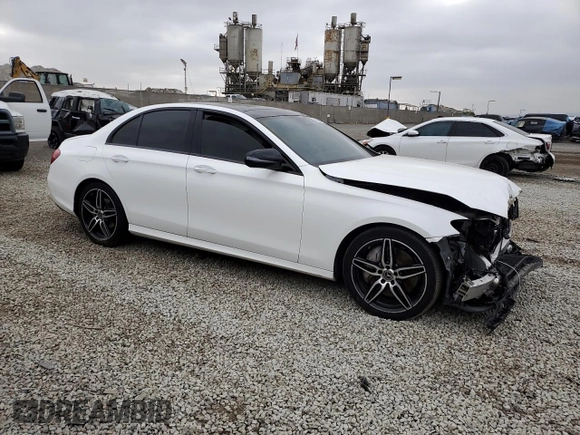 2020 Mercedes-Benz E-Class E 350 with VIN WDDZF8DB6LA701257, listed as a Copart auction lot 43832105 with 37,601 mi miles and Salvage Title. Bid and sale history available at carsss.com. Image 4.