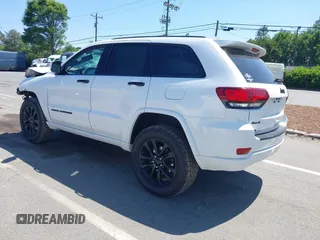 2020 Jeep Grand Cherokee Laredo E z VIN 1C4RJFAGXLC199564, wystawiony jako IAAI lot #42142905 z przebiegiem 83 024 mil mil oraz . Historia ofert i sprzedaży dostępna na DreamBid. Obrazek 3.