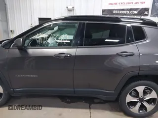2019 Jeep Compass Latitude z VIN 3C4NJDBB3KT828901, wystawiony jako IAAI lot #41873087 z przebiegiem 49 107 mil mil oraz . Historia ofert i sprzedaży dostępna na DreamBid. Obrazek 14.