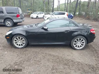 2007 Mercedes-Benz SLK-Class 3.5L with VIN WDBWK56FX7F148904, listed as a IAAI auction lot 41975034 with 93,793 mi miles. Bid and sale history available at carsss.com. Image 14.