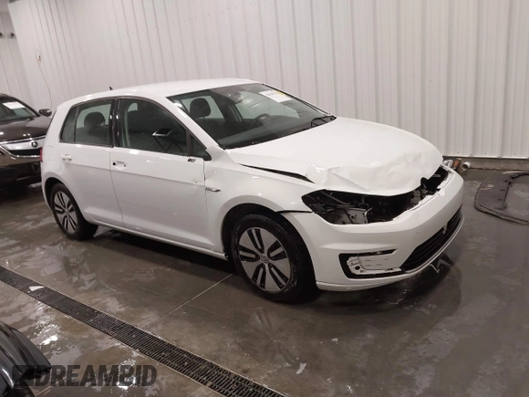 2019 Volkswagen Golf SE z VIN WVWKR7AU2KW907826, wystawiony jako IAAI lot #42030754 z przebiegiem 34 608 mil mil oraz . Historia ofert i sprzedaży dostępna na DreamBid. Obrazek 1.