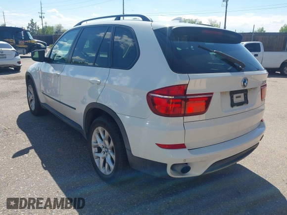 2011 BMW X5 35i z VIN 5UXZV4C57BL412326, wystawiony jako IAAI lot #42169632 z przebiegiem 93 153 mil mil oraz . Historia ofert i sprzedaży dostępna na DreamBid. Obrazek 3.