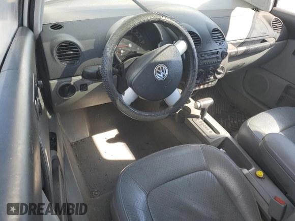 2000 Volkswagen Beetle GLX with VIN 3VWDD21C5YM450131, listed as a Copart auction lot 78421784 with 154,911 mi miles and Salvage title. Bid and sale history available at DreamBid. Image 8.