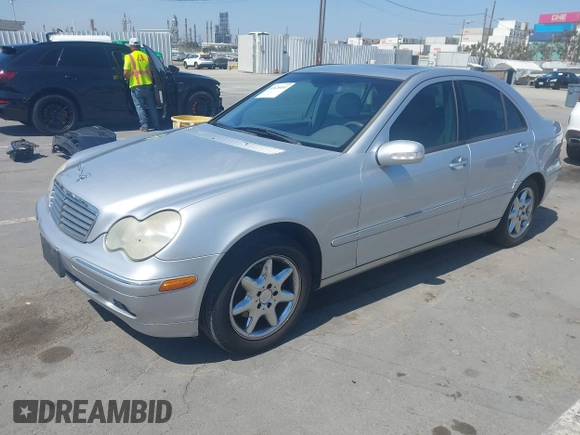 2001 Mercedes-Benz C 230/260/280/320 с VIN WDBRF61J91F068679, выставлен на аукционе IAAI как лот 42620453 с пробегом 183 522 миль миль и . История ставок и продаж доступна на DreamBid. Изображение 18.