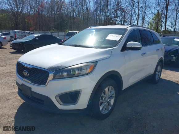2016 Kia Sorento LX with VIN 5XYPG4A52GG002963, listed as a IAAI auction lot 41874425 with 230,541 mi miles. Bid and sale history available at carsss.com. Image 17.