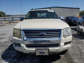 2008 Ford Explorer Sport Trac Limited z VIN 1FMEU33808UB33712, wystawiony jako Copart lot #52367655 z przebiegiem 173 433 mil mil oraz Czysty tytuł • Clean title. Historia ofert i sprzedaży dostępna na DreamBid. Obrazek 5.