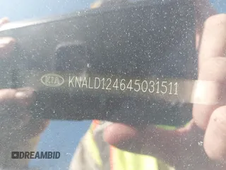 2004 Kia Amanti z VIN KNALD124645031511, wystawiony jako IAAI lot #42036901 z przebiegiem 218 926 mil mil oraz . Historia ofert i sprzedaży dostępna na DreamBid. Obrazek 9.