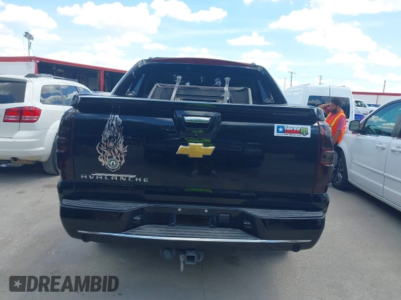 2013 Chevrolet Avalanche LT with VIN 3GNMCFE05DG269088, listed as a IAAI auction lot 42620729 with 177,810 mi miles and . Bid and sale history available at DreamBid. Image 16.